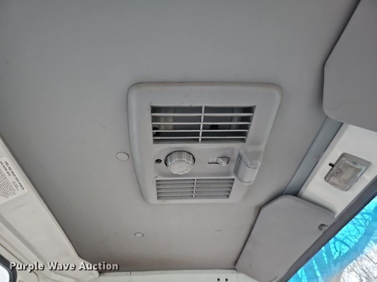 image for item DP0794 2003 GMC W4500  box truck