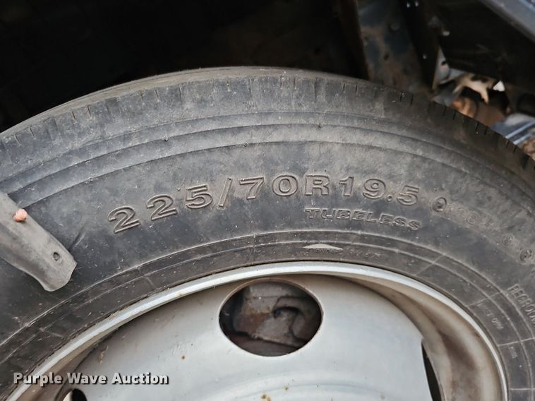 image for item DP0794 2003 GMC W4500  box truck