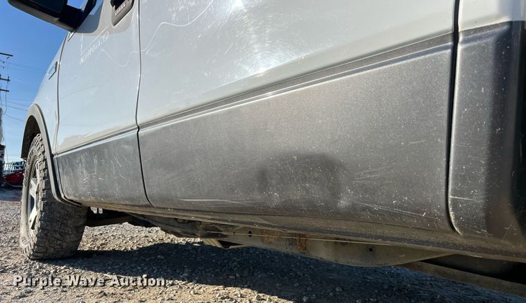 image for item DP2184 2004 Ford F150  SuperCrew pickup truck