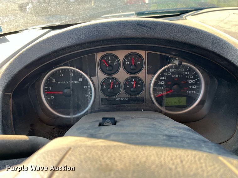 image for item DP2184 2004 Ford F150  SuperCrew pickup truck