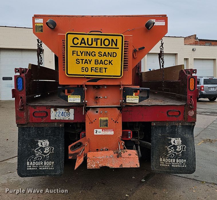 image for item DS5728 2006 Ford F550 Super Duty XL  dump truck