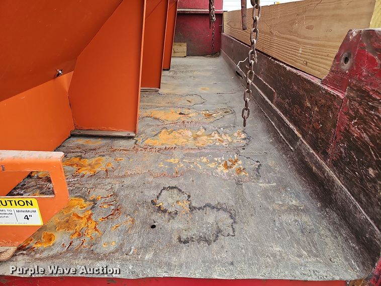 image for item DS5728 2006 Ford F550 Super Duty XL  dump truck