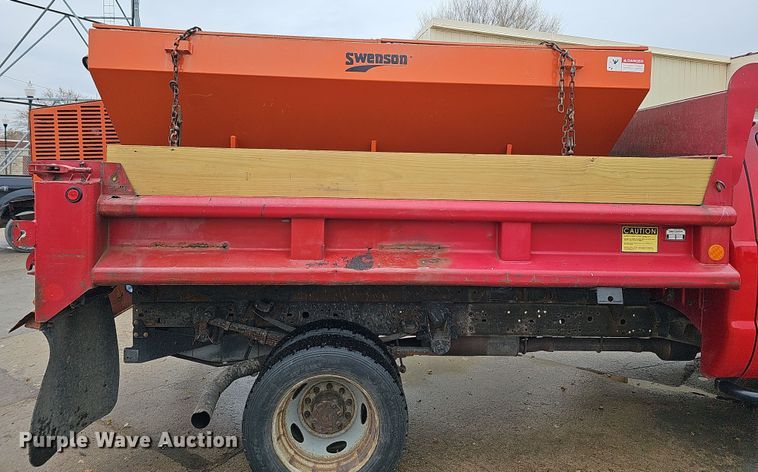 image for item DS5728 2006 Ford F550 Super Duty XL  dump truck