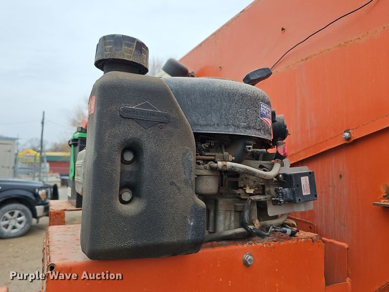 image for item DS5728 2006 Ford F550 Super Duty XL  dump truck