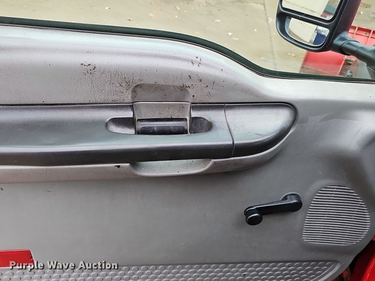 image for item DS5728 2006 Ford F550 Super Duty XL  dump truck