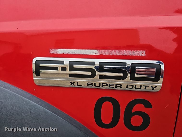 image for item DS5728 2006 Ford F550 Super Duty XL  dump truck