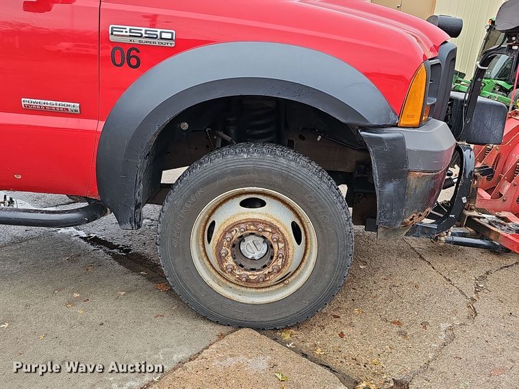 image for item DS5728 2006 Ford F550 Super Duty XL  dump truck