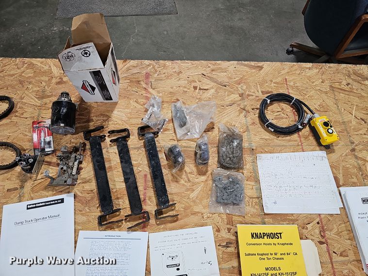 image for item DS5728 2006 Ford F550 Super Duty XL  dump truck