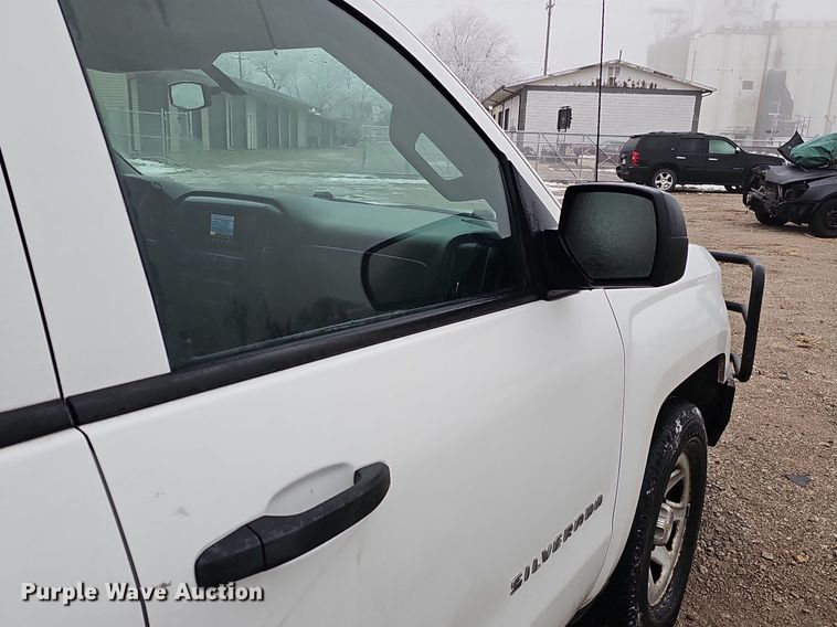 image for item IO9783 2014 Chevrolet Silverado 1500  Double Cab pickup truck