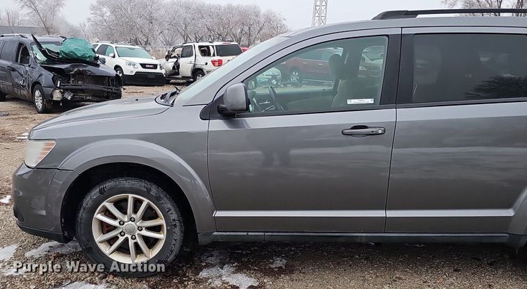 image for item IO9784 2013 Dodge Journey SXT  SUV