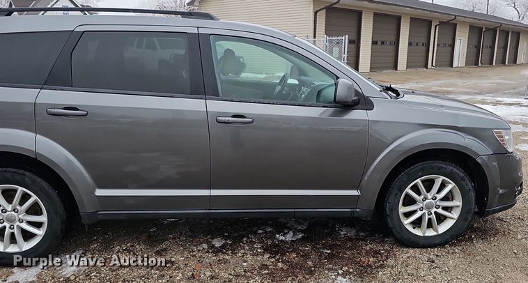 image for item IO9784 2013 Dodge Journey SXT  SUV