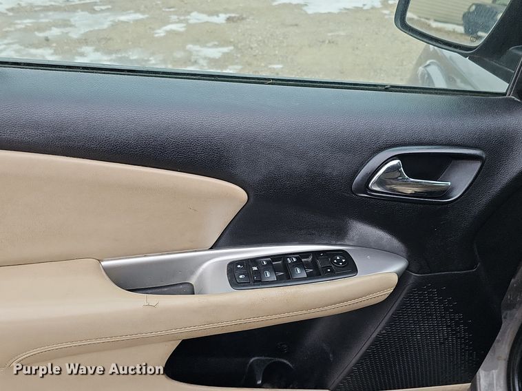 image for item IO9784 2013 Dodge Journey SXT  SUV