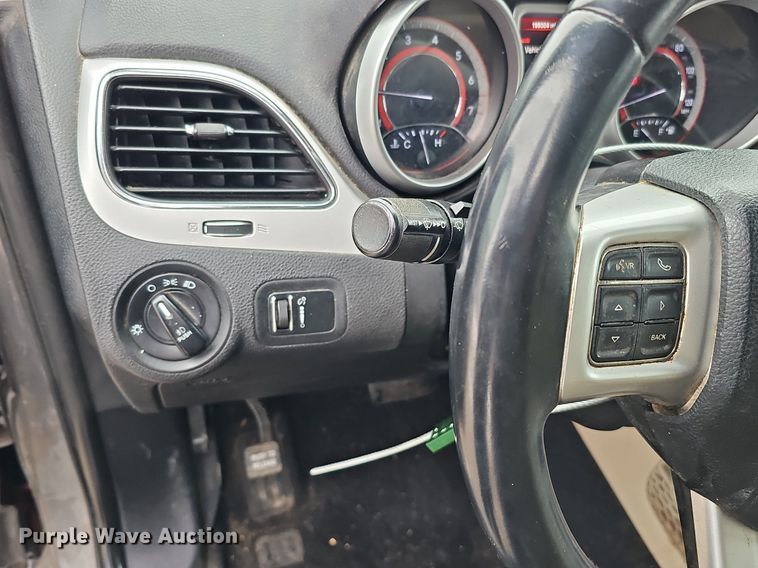 image for item IO9784 2013 Dodge Journey SXT  SUV