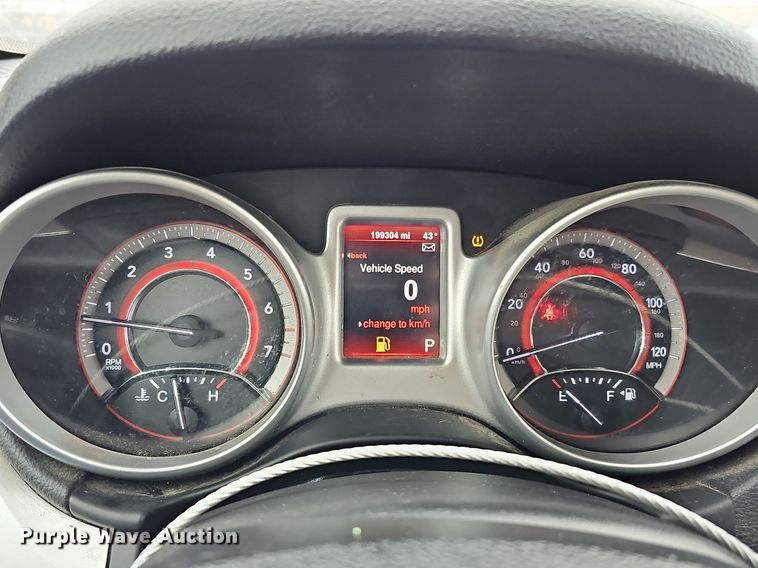 image for item IO9784 2013 Dodge Journey SXT  SUV