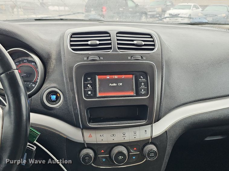 image for item IO9784 2013 Dodge Journey SXT  SUV