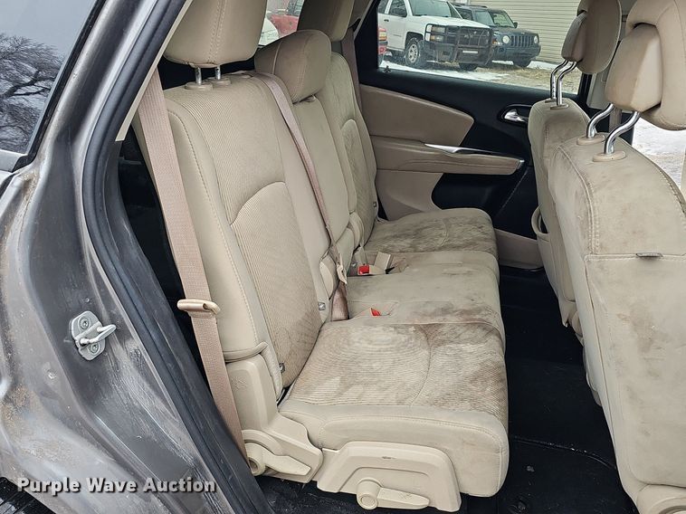 image for item IO9784 2013 Dodge Journey SXT  SUV