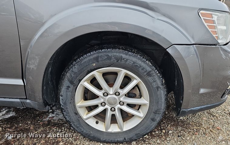 image for item IO9784 2013 Dodge Journey SXT  SUV