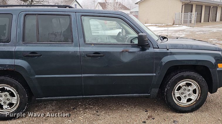 image for item IO9786 2007 Jeep Patriot  SUV