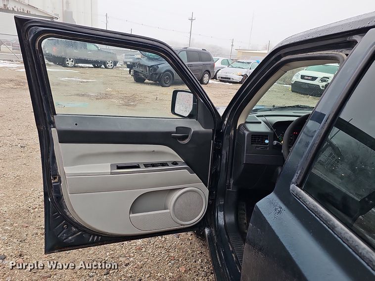 image for item IO9786 2007 Jeep Patriot  SUV