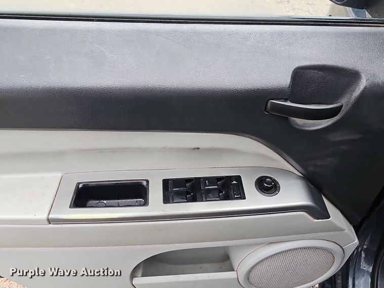 image for item IO9786 2007 Jeep Patriot  SUV