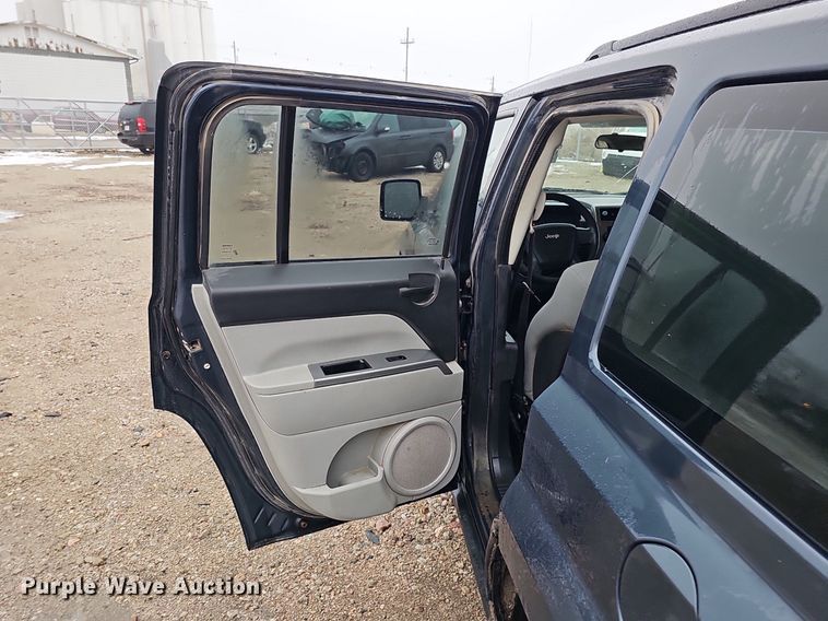 image for item IO9786 2007 Jeep Patriot  SUV