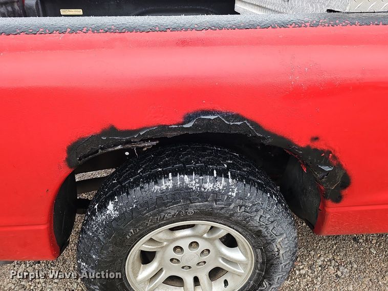 image for item IO9787 1999 Dodge Dakota Sport  Club Cab pickup truck