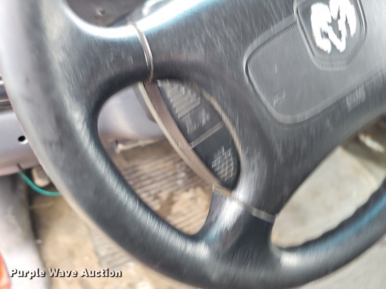 image for item IO9787 1999 Dodge Dakota Sport  Club Cab pickup truck