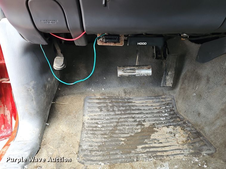 image for item IO9787 1999 Dodge Dakota Sport  Club Cab pickup truck