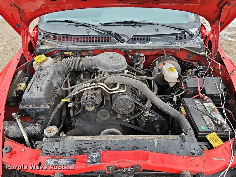 image for item IO9787 1999 Dodge Dakota Sport  Club Cab pickup truck