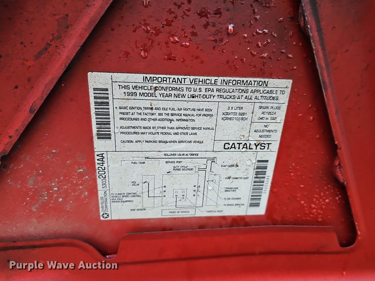 image for item IO9787 1999 Dodge Dakota Sport  Club Cab pickup truck