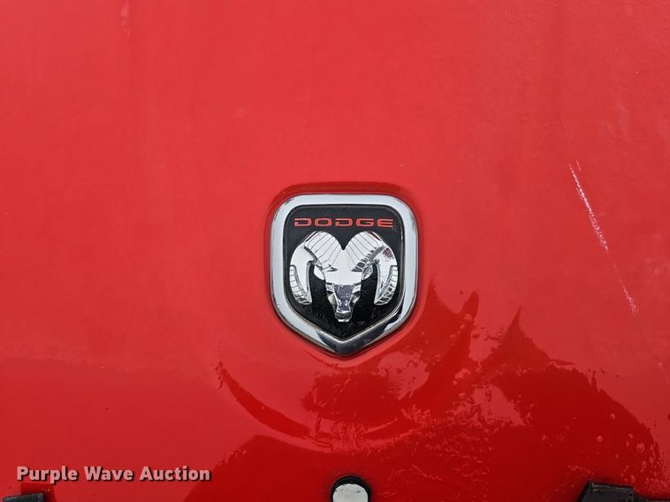 image for item IO9787 1999 Dodge Dakota Sport  Club Cab pickup truck