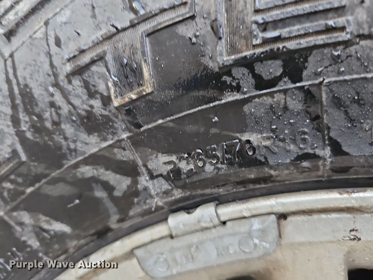 image for item IO9787 1999 Dodge Dakota Sport  Club Cab pickup truck