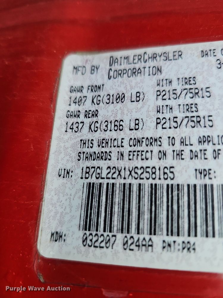 image for item IO9787 1999 Dodge Dakota Sport  Club Cab pickup truck