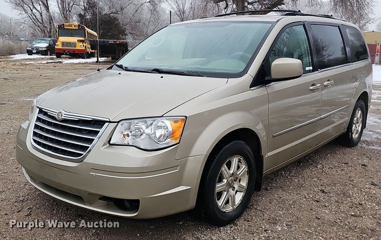 image for item IO9788 2009 Chrysler Town & Country Touring  van