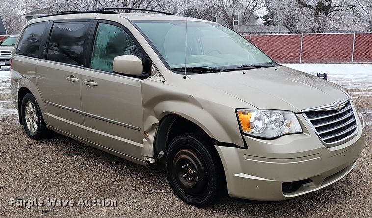 image for item IO9788 2009 Chrysler Town & Country Touring  van