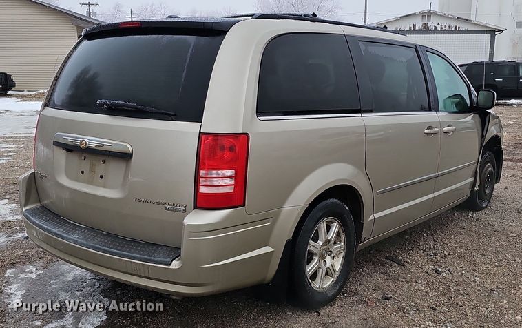 image for item IO9788 2009 Chrysler Town & Country Touring  van