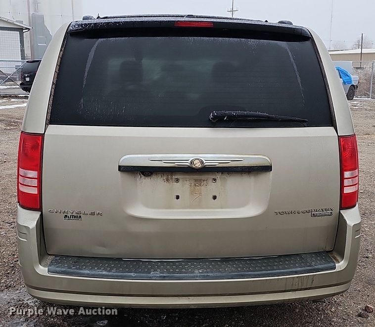 image for item IO9788 2009 Chrysler Town & Country Touring  van