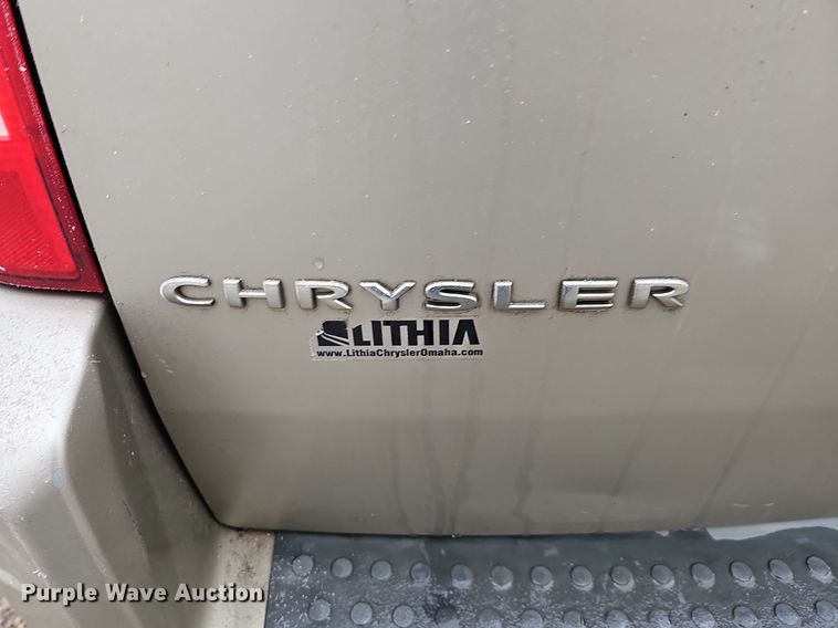 image for item IO9788 2009 Chrysler Town & Country Touring  van