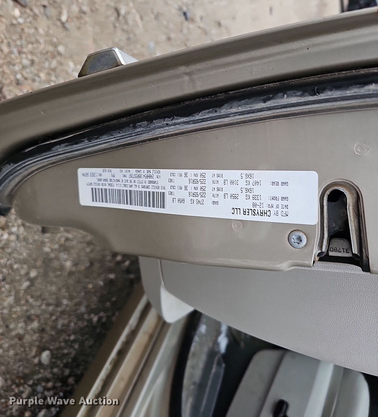 image for item IO9788 2009 Chrysler Town & Country Touring  van