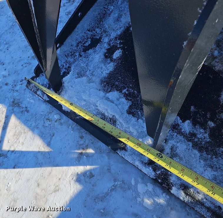 image for item IO9804 JCT  72" W skid steer grapple bucket