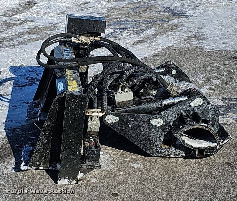 image for item IO9809 2023 AGT SSPOC  skid steer pole clamp