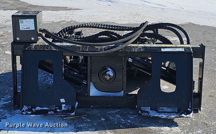 image for item IO9809 2023 AGT SSPOC  skid steer pole clamp