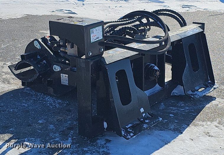 image for item IO9809 2023 AGT SSPOC  skid steer pole clamp