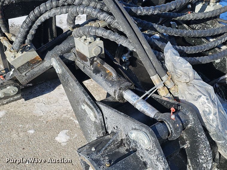 image for item IO9809 2023 AGT SSPOC  skid steer pole clamp