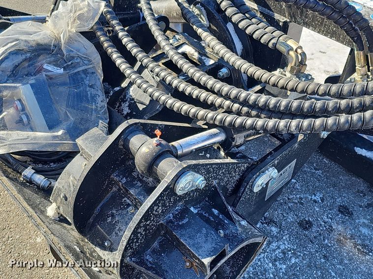 image for item IO9809 2023 AGT SSPOC  skid steer pole clamp