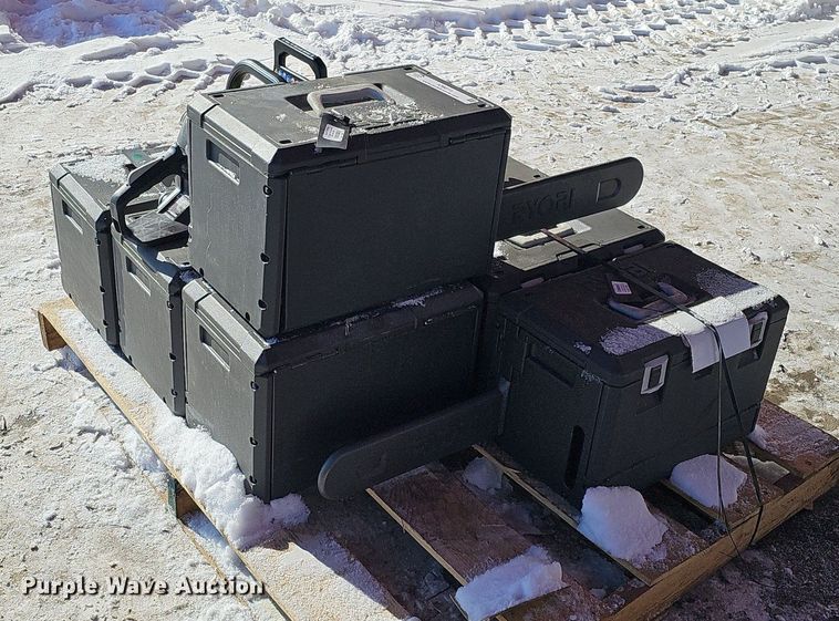 image for item IO9815 (8) Ryobi RY3716 chainsaws