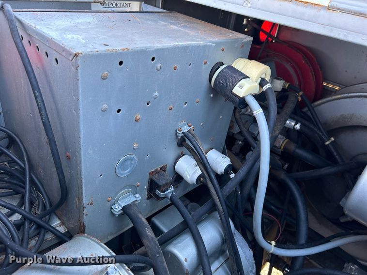 image for item KH9603 1987 Hesco Mobile Power Unit 150010 power unit trailer