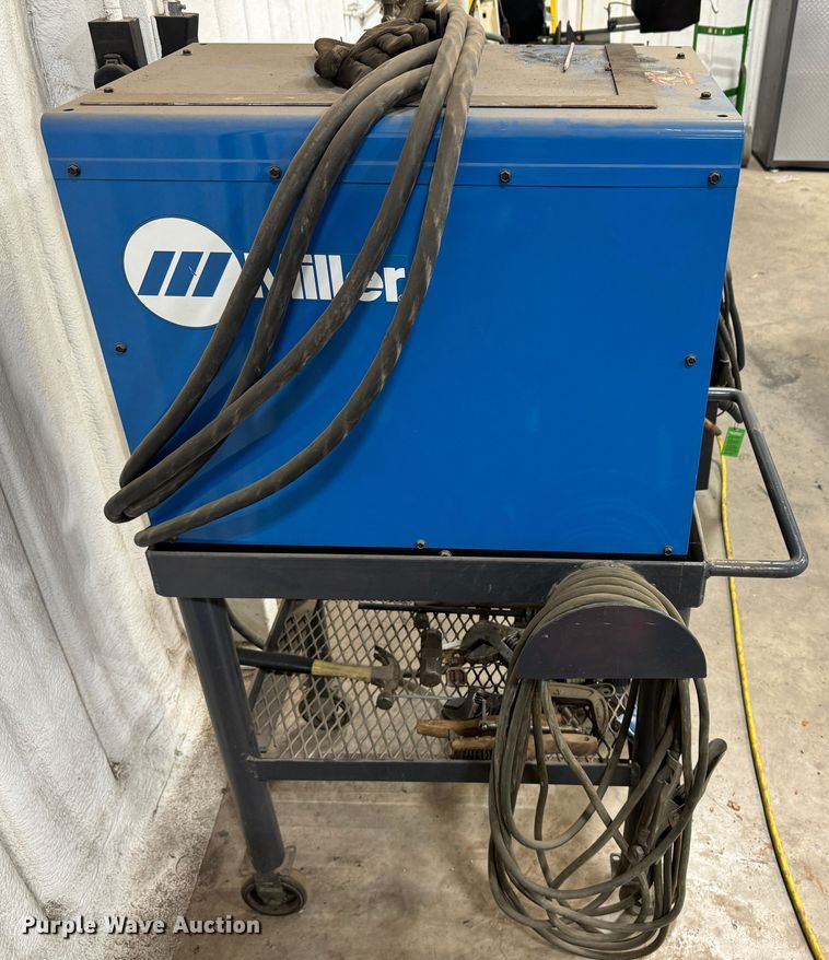 image for item KI9182 Miller Dialarc 250  welder