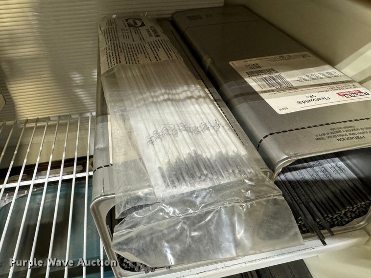 image for item KI9182 Miller Dialarc 250  welder