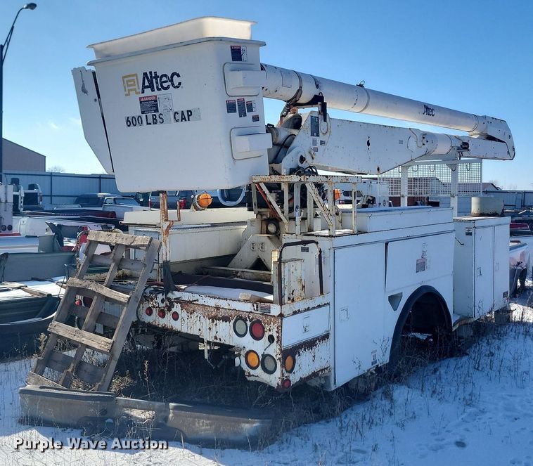 image for item KT9643 Altec AA755L  bucket truck bed